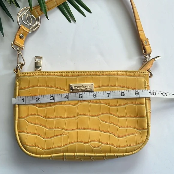 Bebe women’s small yellow faux croc  shoulder bag - Picture 10 of 12
